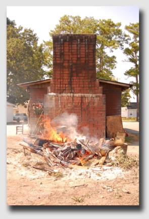 Mendes installed a barbeque pit on the disputed land ... do you think the Bachants were ever invited to a pig roast?